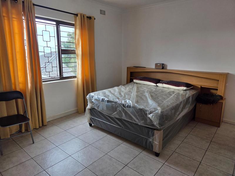 To Let 1 Bedroom Property for Rent in Walmer Estate Western Cape